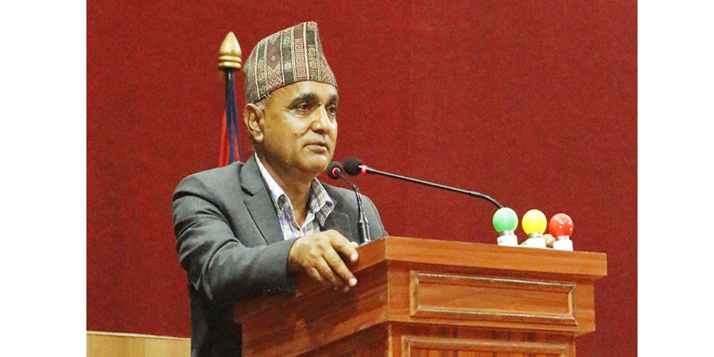 'मन्त्रालय थप्न हाेइन महामारी राेक्न ध्यान दिनुस्'