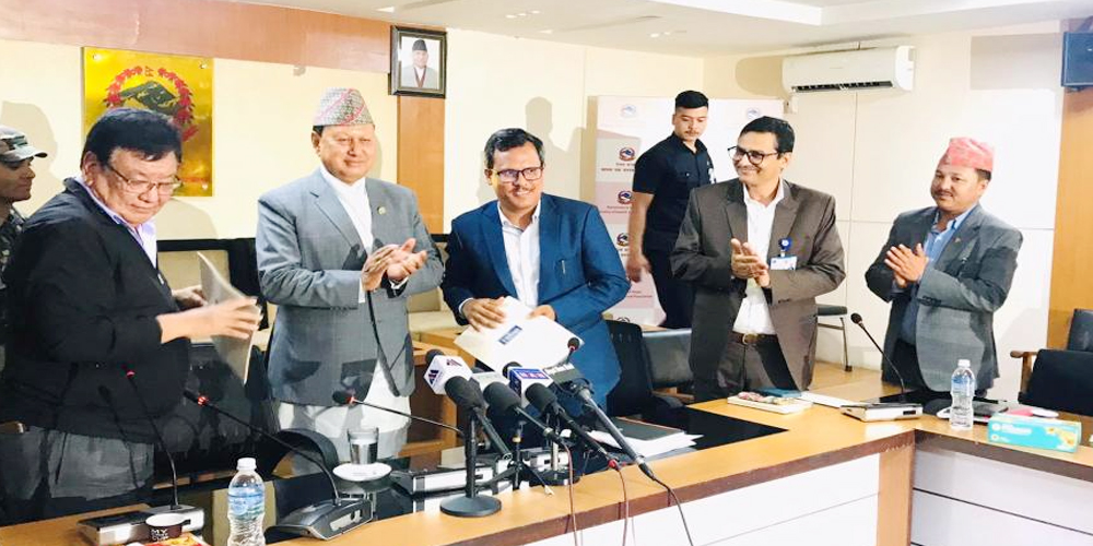  तिलगंगा आँखा प्रतिष्ठान र कर्णाली प्रतिष्ठान बीच सम्झौता 