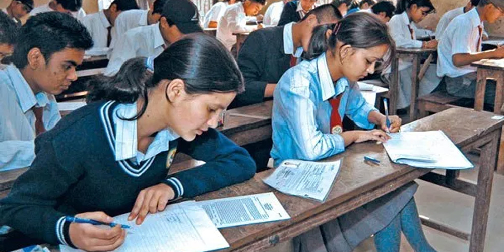 शिक्षकहरुलाई अनलाइन शिक्षण तालीम दिइँदै